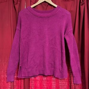 Tahari size Med sweater